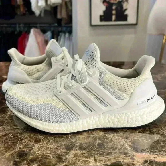 ADIDAS Ultra Boost 2.0 Gradient SIZE 7.5 Rare - Picture 1 of 7